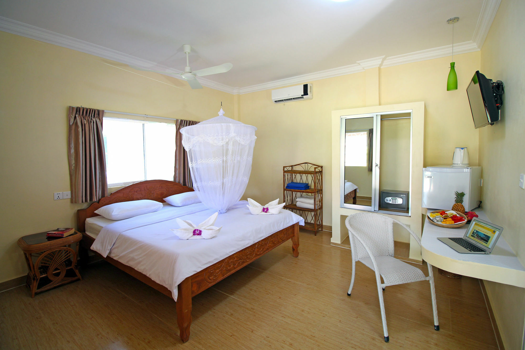 Sunset Lounge Hotel สีหนุวิลล์ ภายนอก รูปภาพ