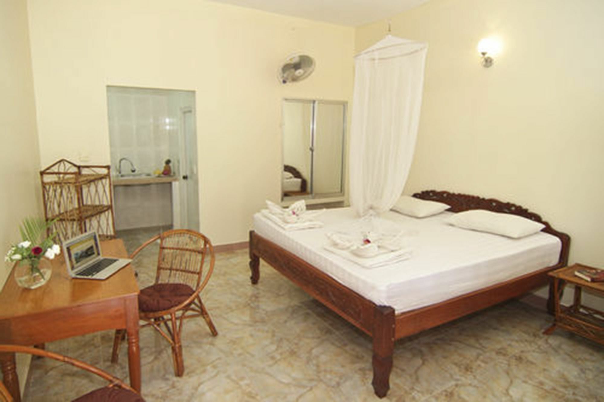 Sunset Lounge Hotel สีหนุวิลล์ ภายนอก รูปภาพ
